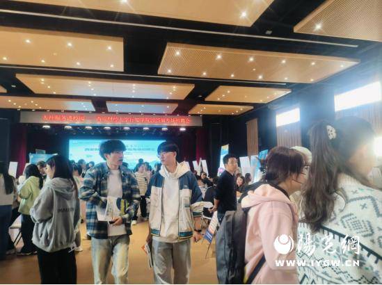西安市人社局在西安财经大学行知学院举办专场招聘会