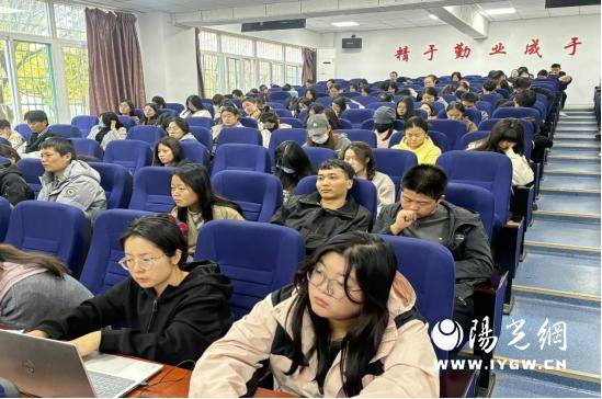 西安市人社局在西安财经大学行知学院举办专场招聘会
