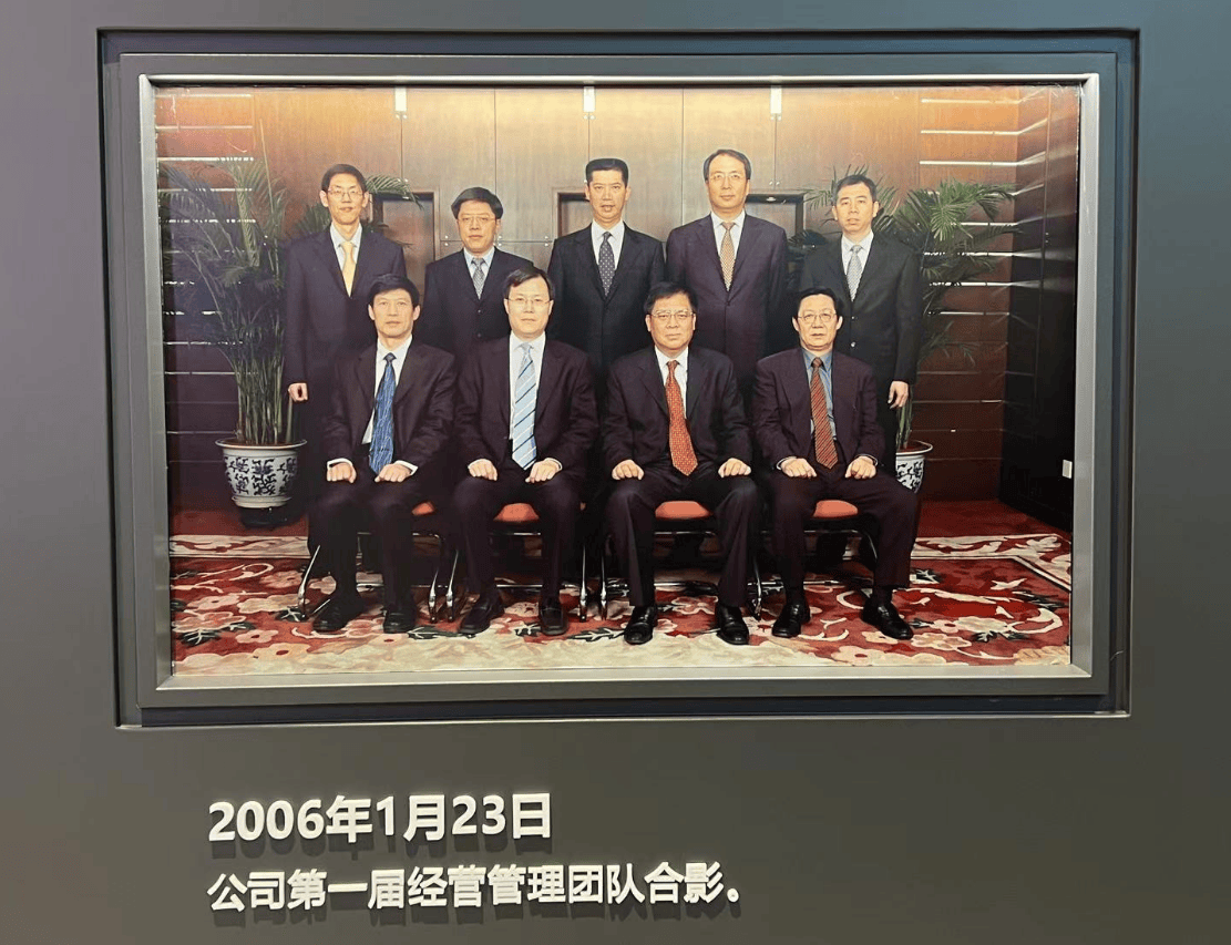 券业“常青树”告别江湖！中信建投董事长王常青“交棒”，任内完成AH股上市一度超中信证券，中信银行行长刘成接任，一流投行建设考验“门外汉”