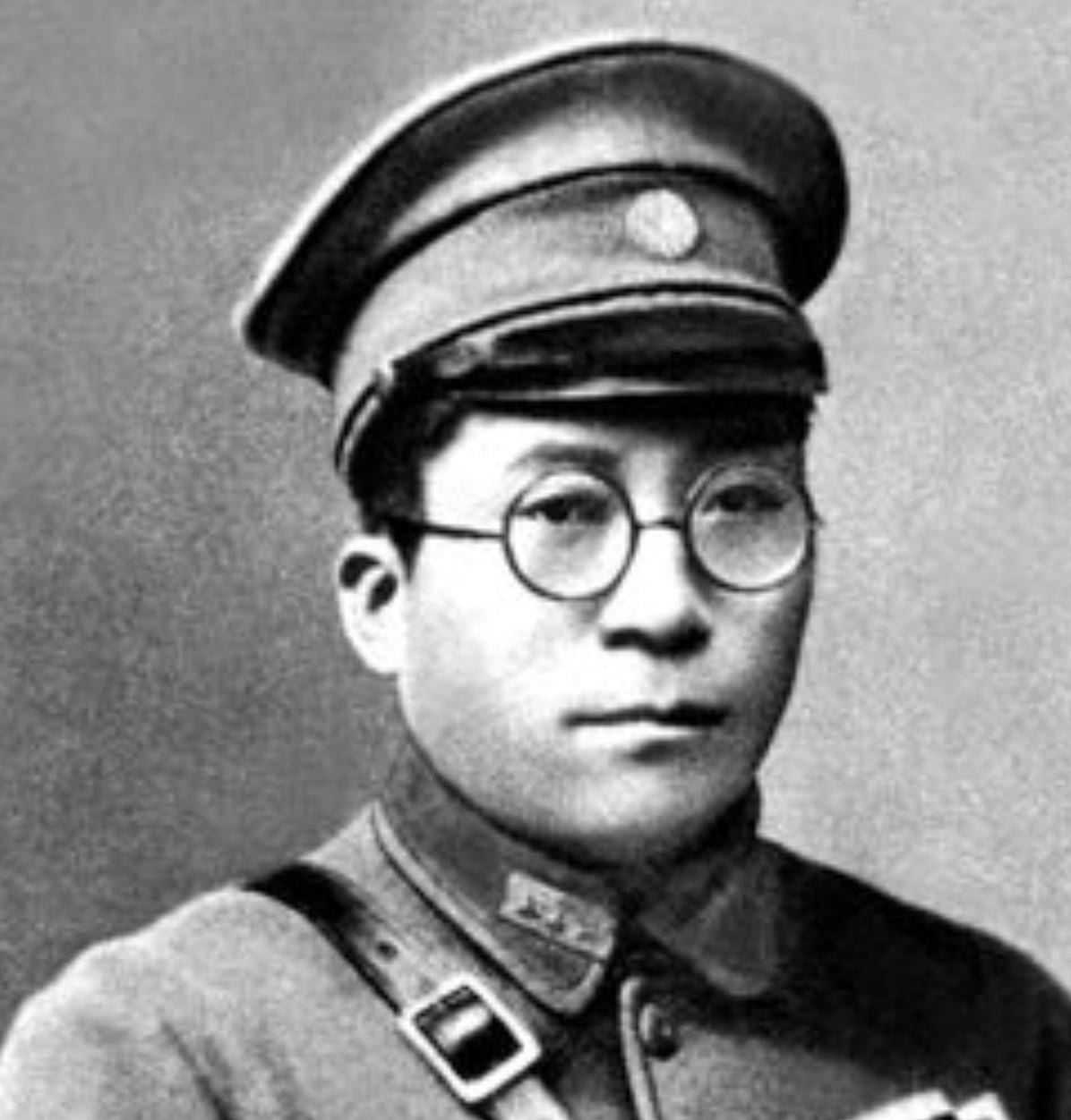 他是西安事变的推动者，后担任外交副部长，儿子是中信证券董事长