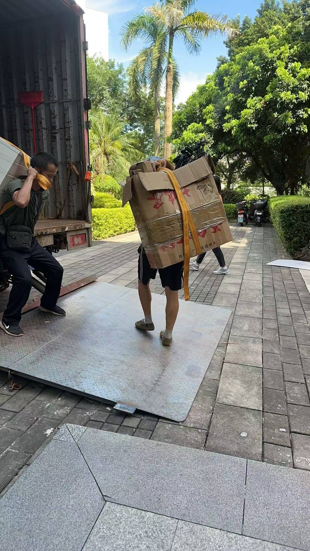 一次性报广州搬家费用，对接广州短途搬家公司电话