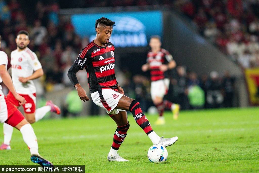 高原风暴!拉菲尼亚怒斥安切洛蒂的双重标准