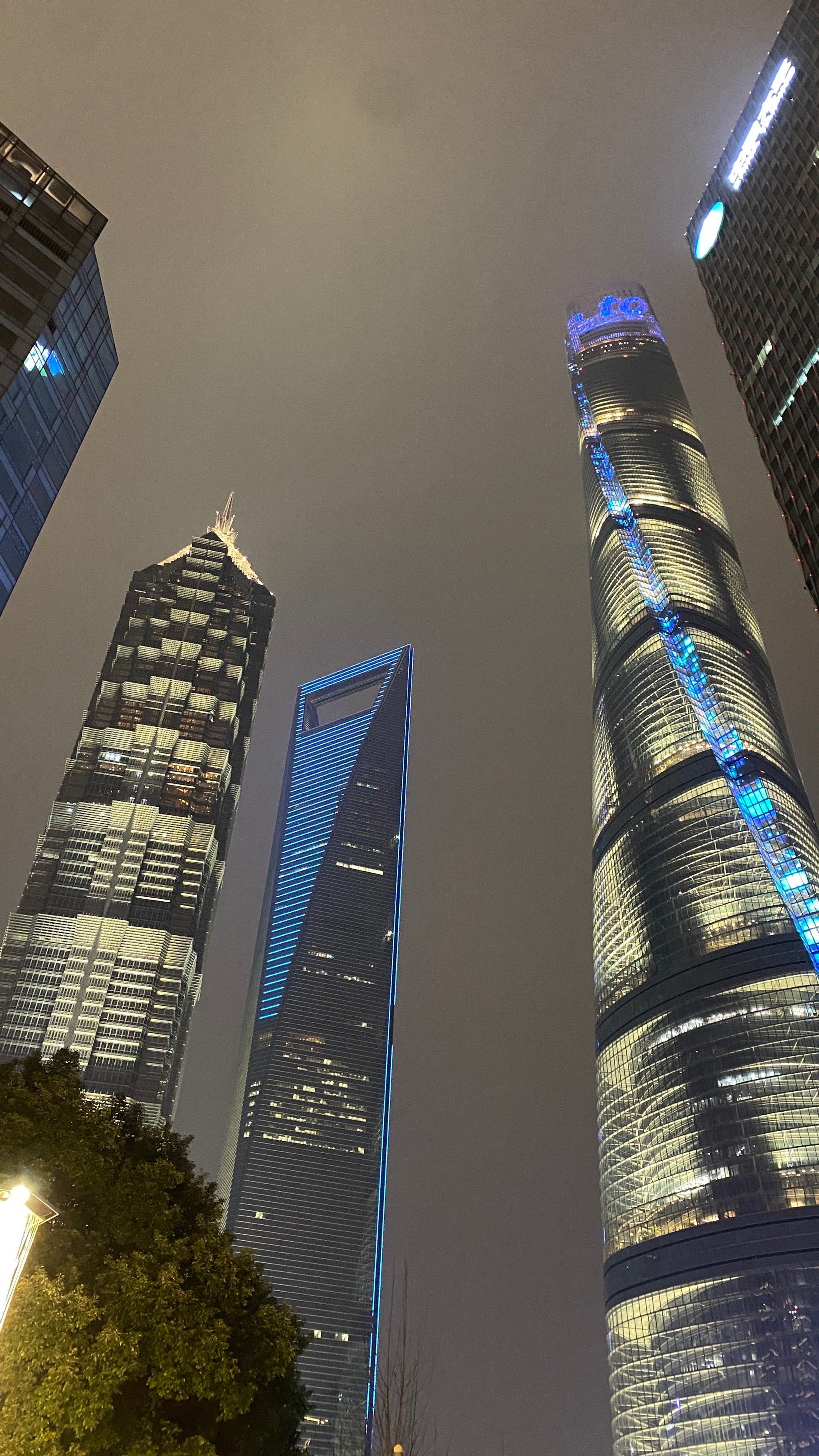 上海贵金属交易中心(上海贵金属交易中心正规吗)